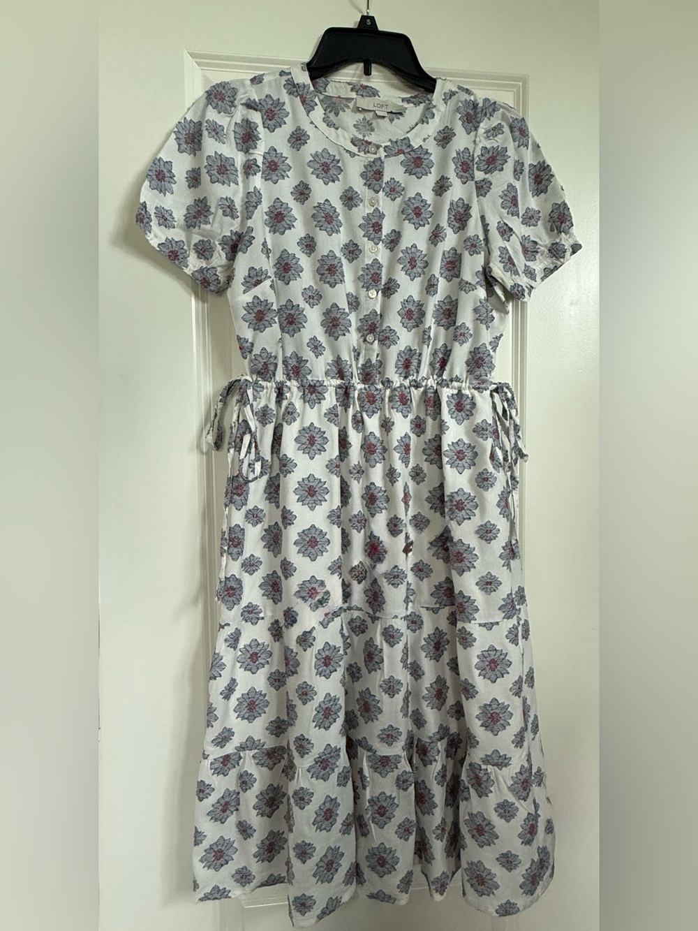 Women’s White Floral Drawstring Waist Dress